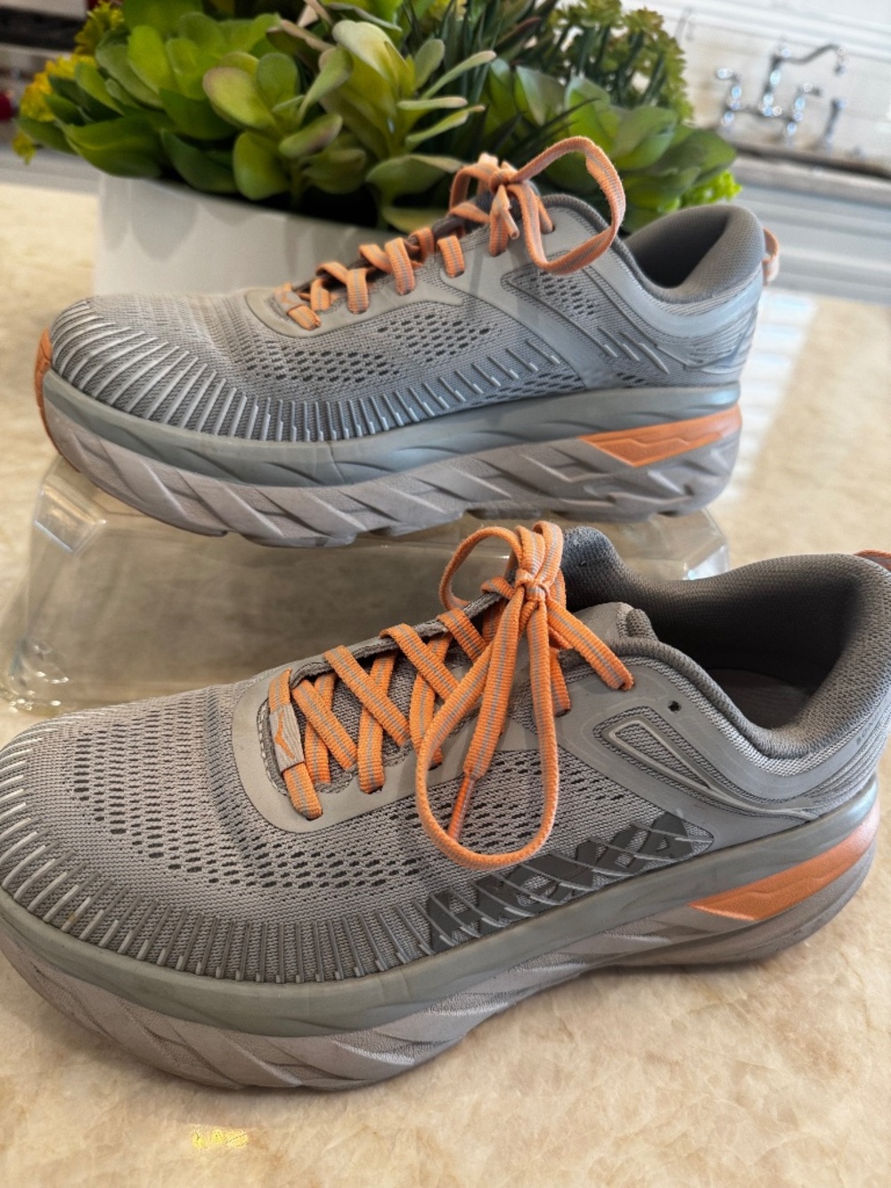 HOKA One One Bondi 7 Women's Running Shoe, Size 8.5